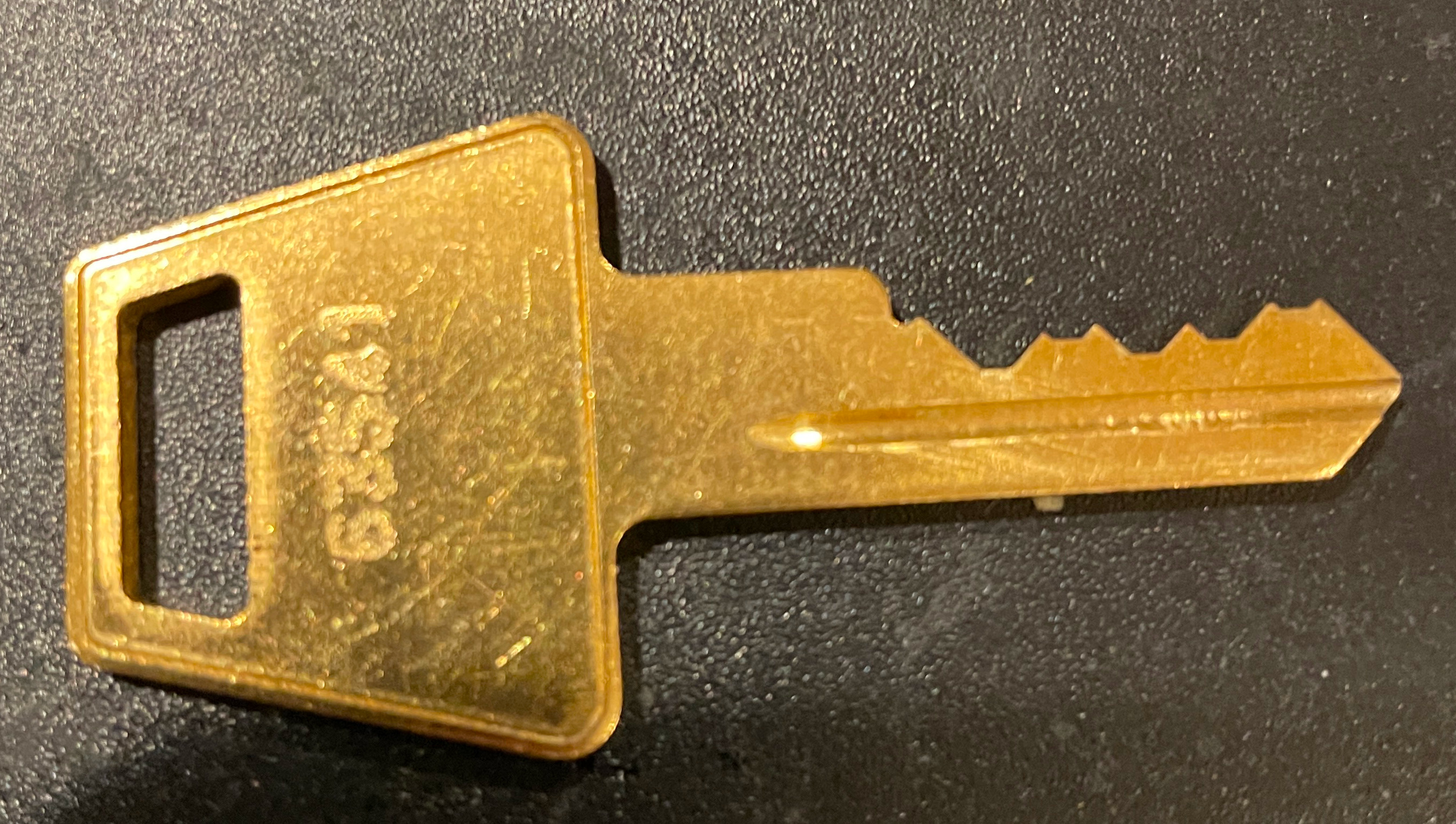 American Lock 1100 key